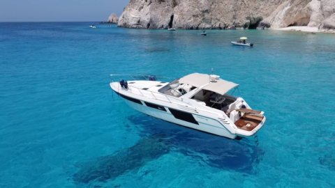 Island Luxury Yachting